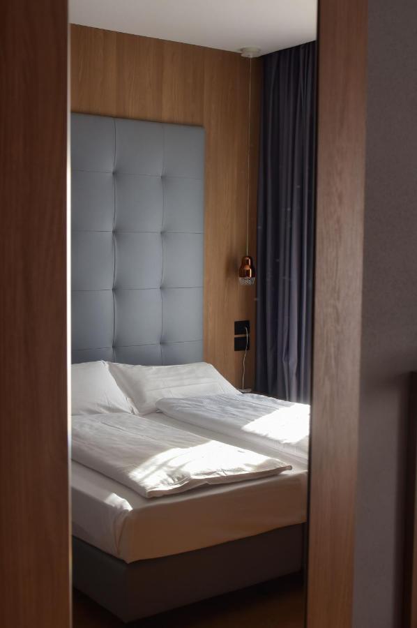 Hotel Virgilio Riva del Garda Esterno foto