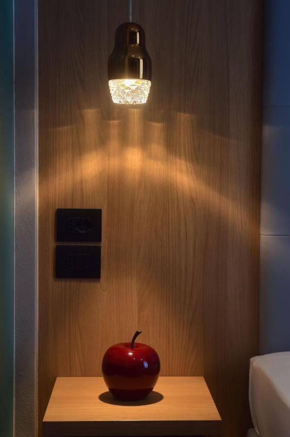 Hotel Virgilio Riva del Garda Esterno foto