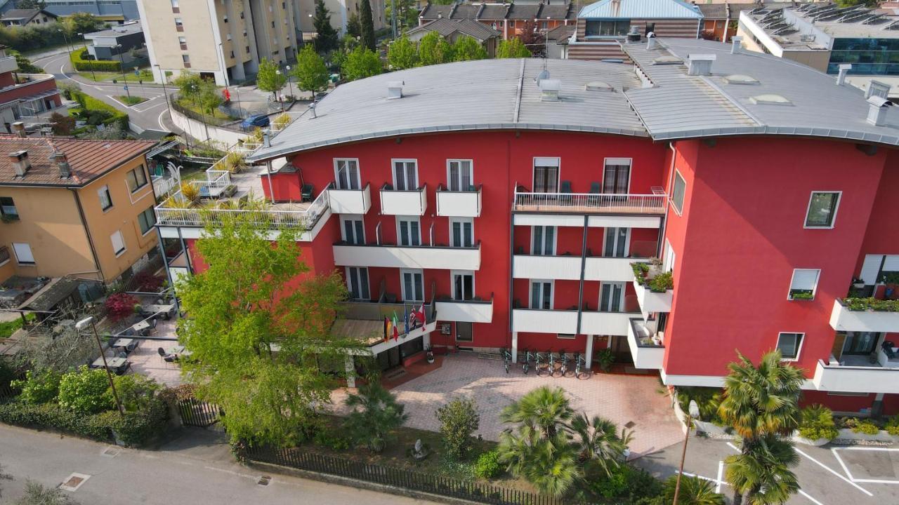 Hotel Virgilio Riva del Garda Esterno foto
